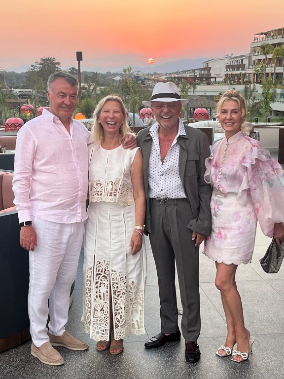 Erol Gönül, Yeni Ya��n� Dostlar�yla Fethiye�de Kutlad�